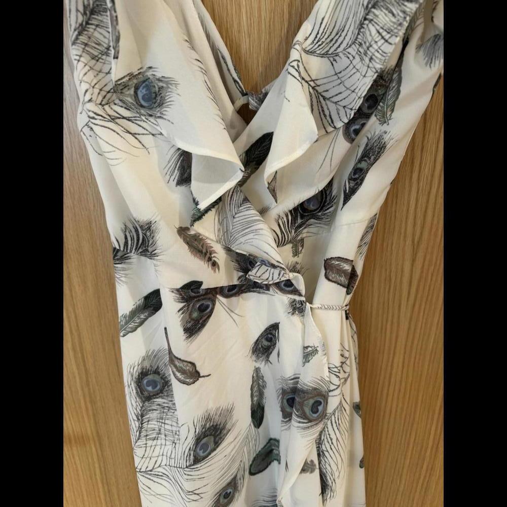 ONE SIX ONE – Ruffle Trim Feather Printed Wrap Dress - Size Extra Small - Picture 4 of 5